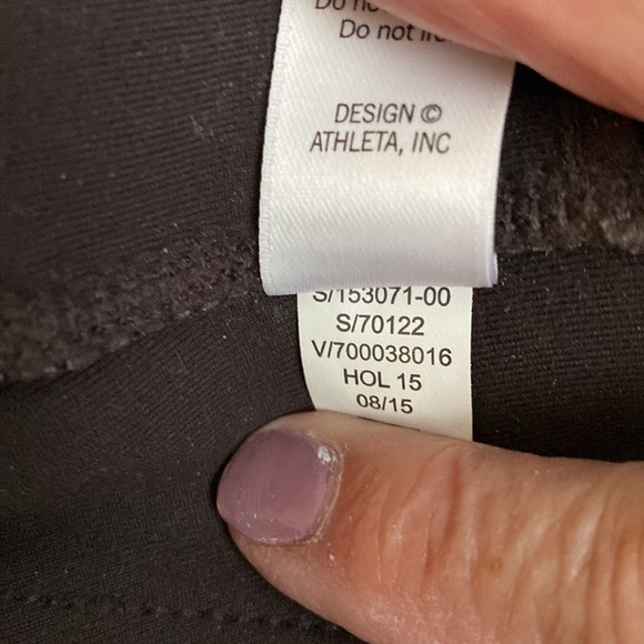 Athleta gray marled leggings. Wide 4” waistband. Size Small
C - Picture 7 of 12